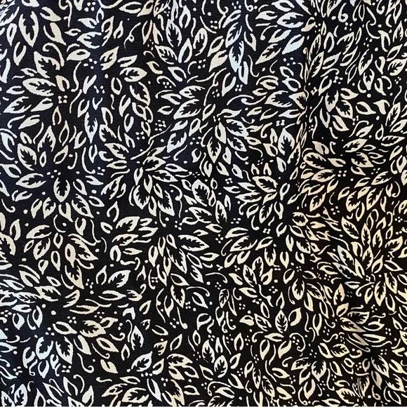 Vintage 1980s Lanz Black And White Foliage Maxi Dress - Picture 7 of 11